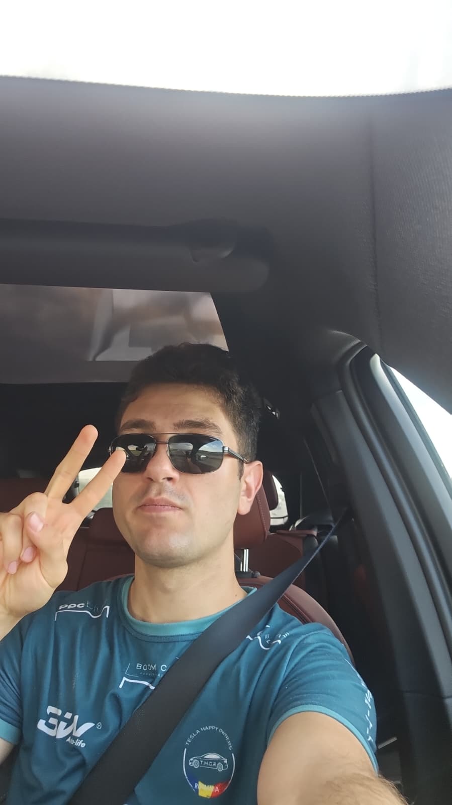 Selfie la volanul BMW iX3, început de traseu